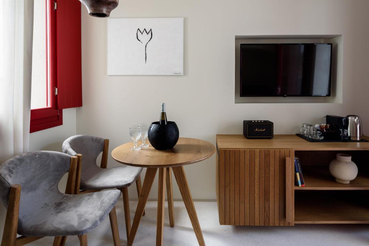 Potnia Theron Suites Akrotírion Kültér fotó